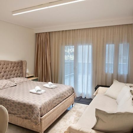 Ag.Sofias Pedestrian Area Luxury Ap. & Big Balcony Appartement Thessaloniki Buitenkant foto