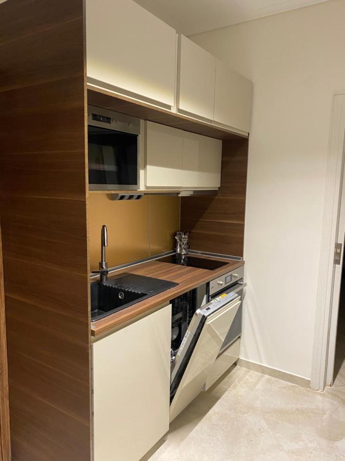 Ag.Sofias Pedestrian Area Luxury Ap. & Big Balcony Appartement Thessaloniki Buitenkant foto
