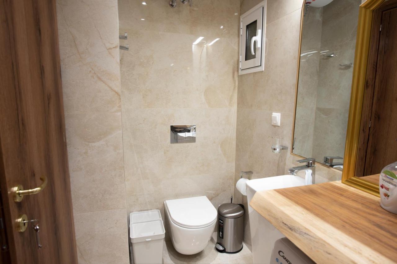 Ag.Sofias Pedestrian Area Luxury Ap. & Big Balcony Appartement Thessaloniki Buitenkant foto