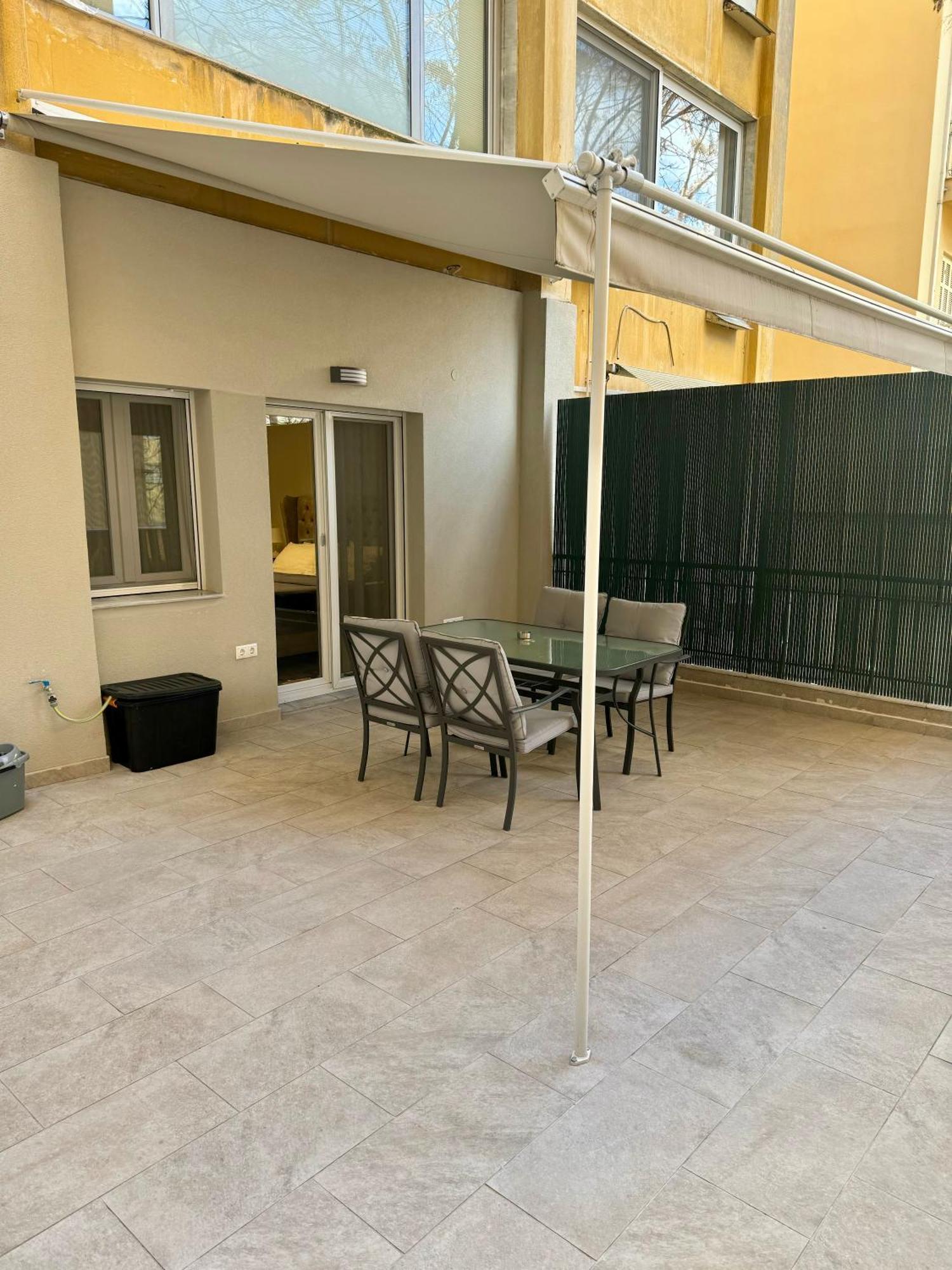 Ag.Sofias Pedestrian Area Luxury Ap. & Big Balcony Appartement Thessaloniki Buitenkant foto